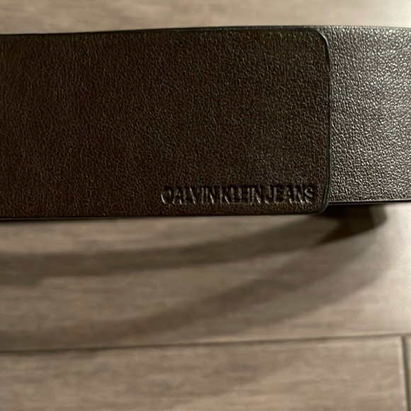 CALVIN KLEIN JEANS Reversible Belt Dark Brown and Black. Size Medium - Picture 3 of 10